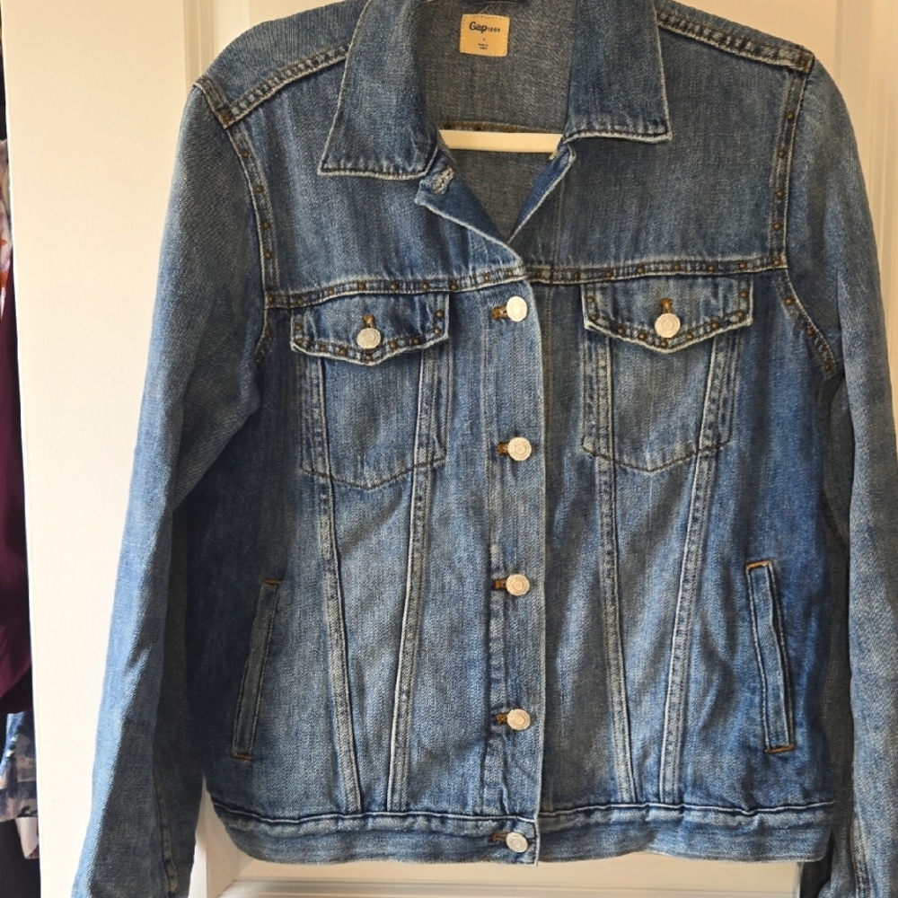 GAP Vintage Studded Medium Blue Jean Jacket Size L